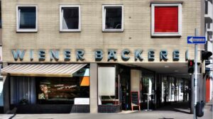 Die ehemalige Wiener Bäckerei am Steinweg ist heute eine Sander-Filiale (2008)
