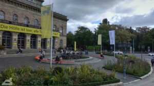 Platz vor dem Staatstheater