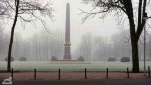 Löwenwall-Obelsik bei Nebel